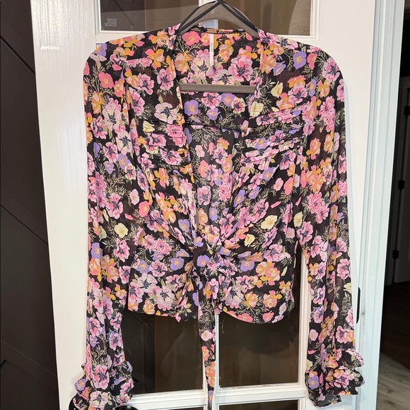 FREE PEOPLE Maybel Boho Floral Tie Front Top Size Medium - Picture 7 of 13